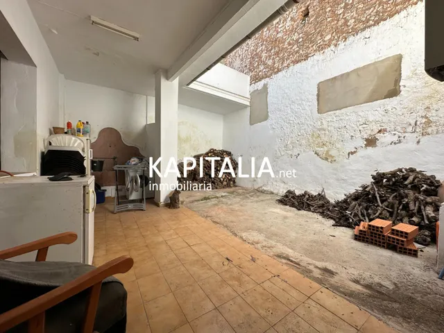 Casa en EXCLUSIVA en VENTA en el centro de Rotglà i Corberà con patio interior y 5 habitaciones — 14