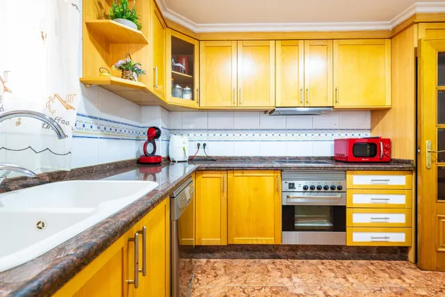 Piso en venta a un paso del Parque de Cebecera - foto 2