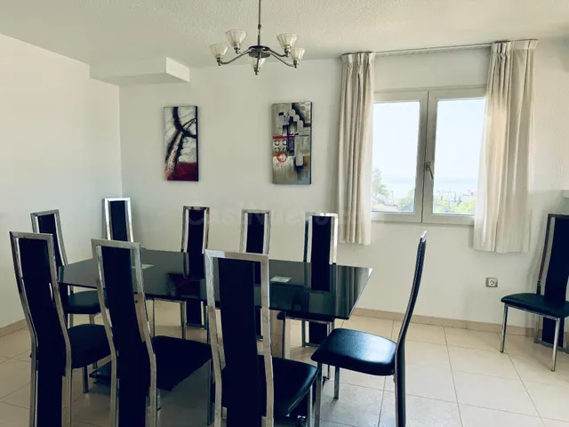 Chalet independiente de 5 dormitorios en venta en Isla Plana - foto 5