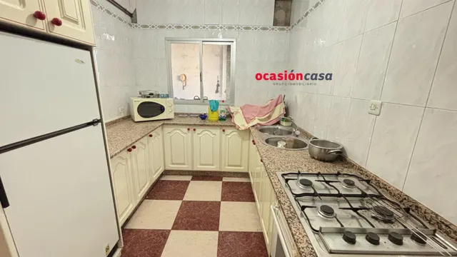 Piso, bar, local y cochera a la venta en Belmez — 6