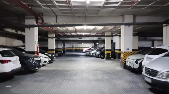 Parking 8m² en alquiler - Barcelona — 4