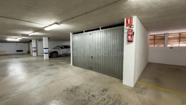 DOS PLAZAS DE GARAJE EN ESTRUCTURA PRIVADA, AVENIDA JUAN XXI