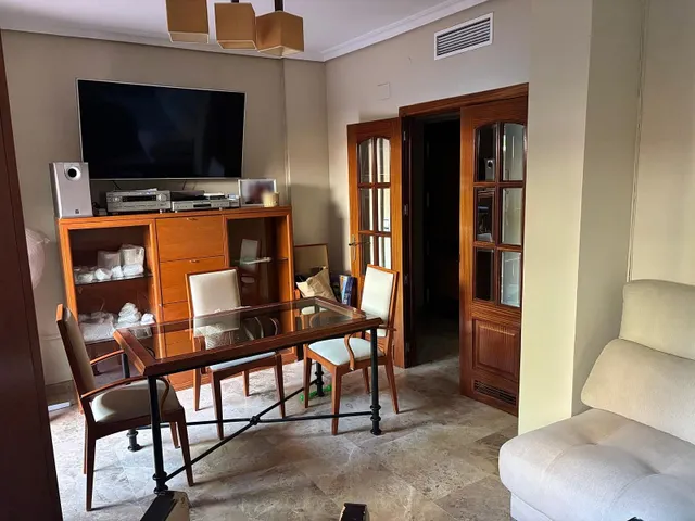 Piso junto a maría la judia, con garaje, trastero y piscina — 7