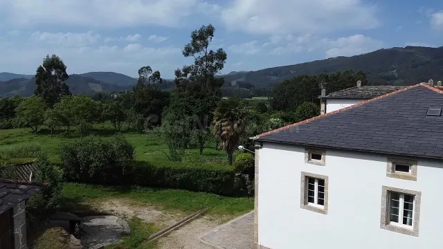 Casa señorial gallega con hórreo, granero y 12.000 m2 de fin - foto 4