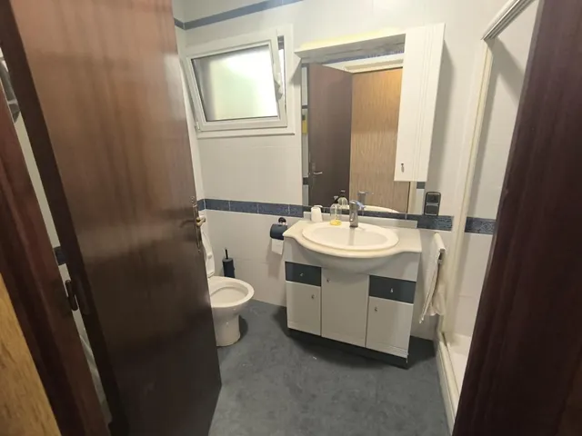CASA ADOSADA EN VENTA CON 2 VIVIENDAS INDEPENDIENTES — 25