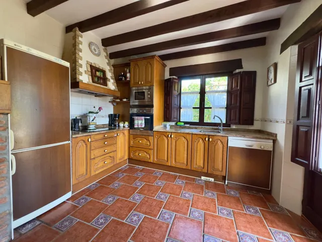CASA CON JARDIN EN LIANDRES — 10