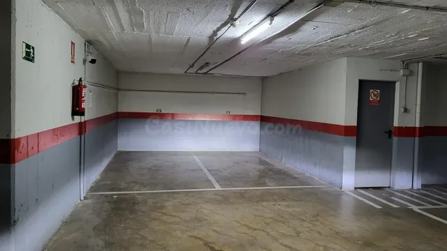 Plaza de parking en venta en el centro de Sabadell - foto 2