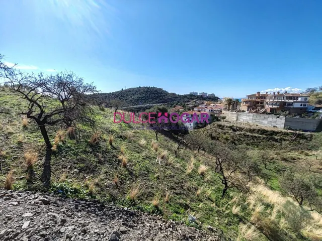 MAGNIFICO TERRENO RURAL DE 3.600 MT2 CON MAS DE 200 MTS EN L