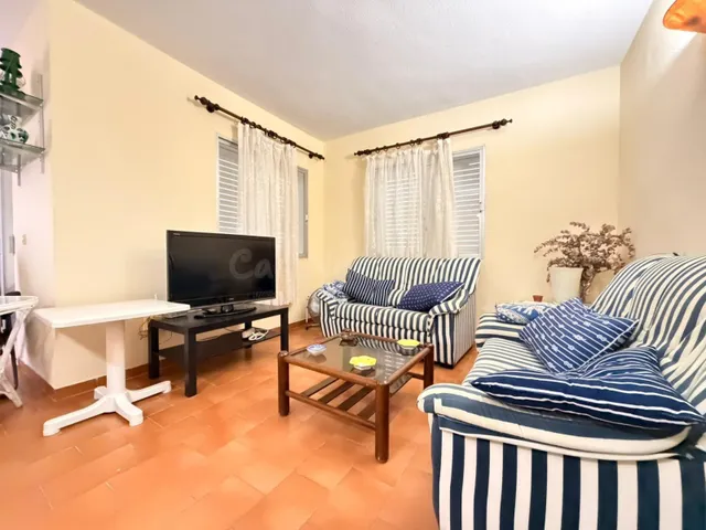 Amplia Vivienda en Planta Baja en Las Góndolas en el km 18 d - foto 3