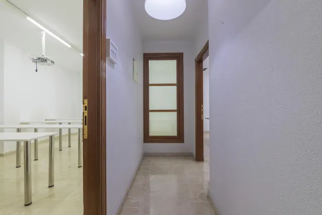 ¡¡¡¡¡OPORTUNIDAD UNICA!!!! ENTRESUELO COMERCIAL EN ALQUILER — 18