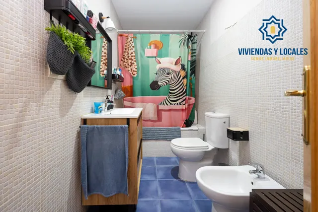 MARAVILLOSA CASA  A POCOS MINUTOS DEL CENTRO DE LA ZUBIA — 32