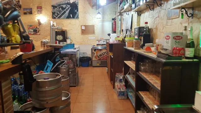 SE ALQUILA NEGOCIO — 14