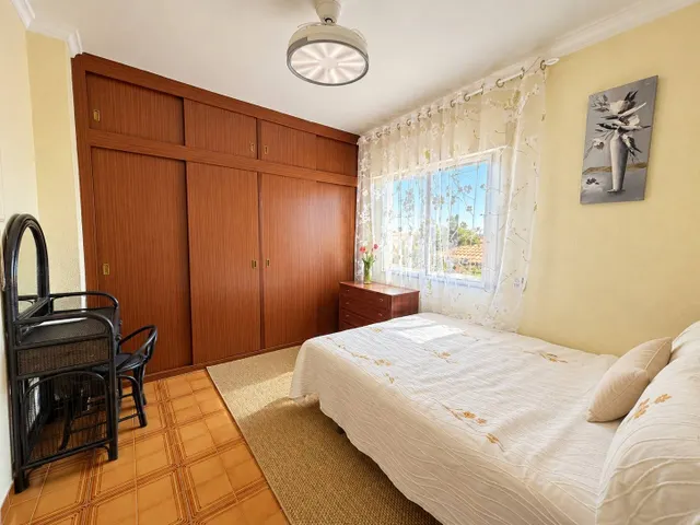 Piso con terraza y trastero en solarium a 500 metros de la playa y paseo maritimo. — 15