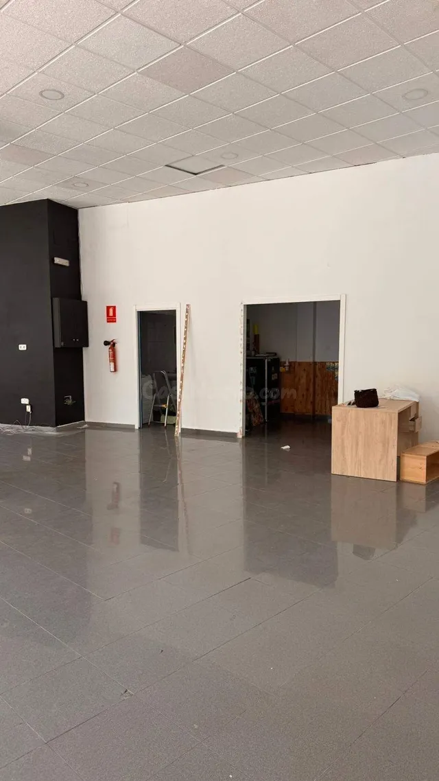 Oportunidad de Inversión: Local Comercial en Alipark, Alicante por €210,000 — 2