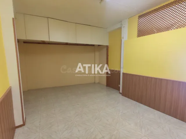 LOCAL COMERCIAL EN VENTA EN ZONA CÉNTRICA. — 3