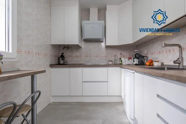 Encantadora Casa Reformada en Ogijares con Vistas y Espacios para Disfrutar — 15