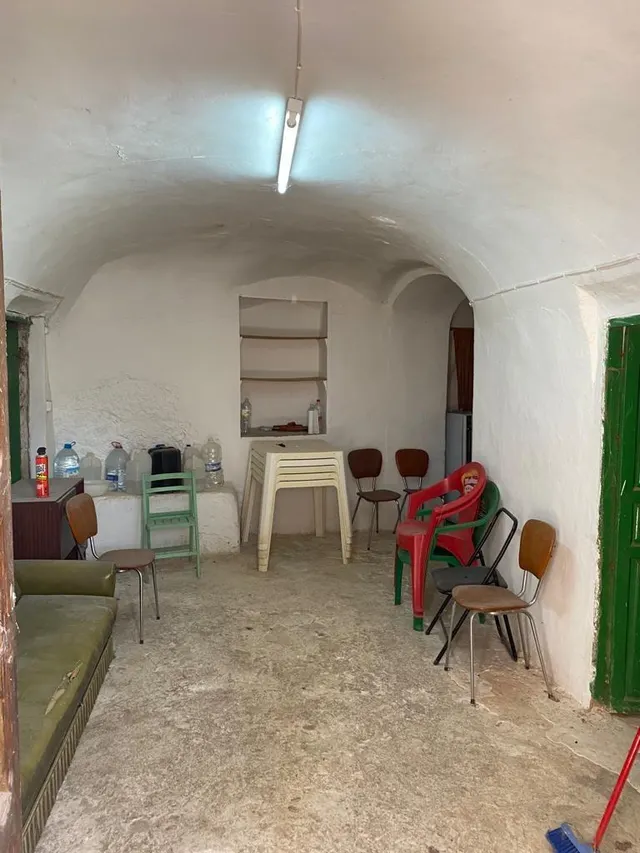 CASA CUEVA PARA PEQUEÑA REFORMA — 11