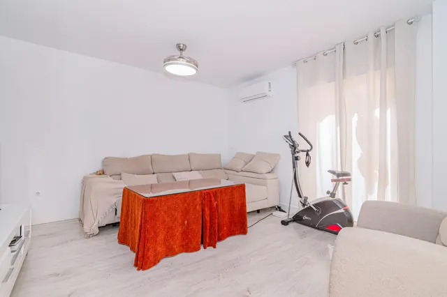 PISO CON PATIO Y COCHERA EN LA ZUBIA — 16