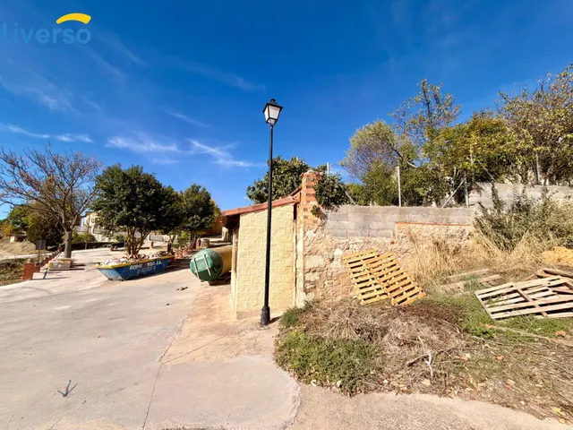 Casa de pueblo con parcela de 866 m2, jardín y buhardilla con encanto en la Ribera del Duero — 44