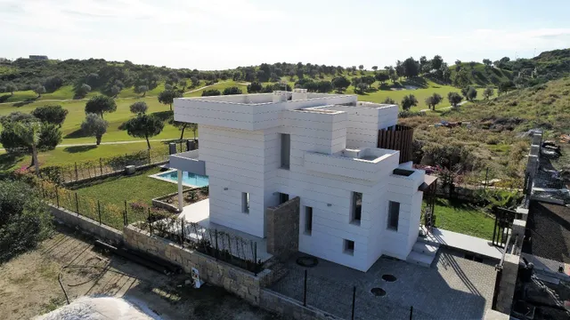 Villa de diseño contemporáneo a solo 4 minutos de Fuengirola. — 3