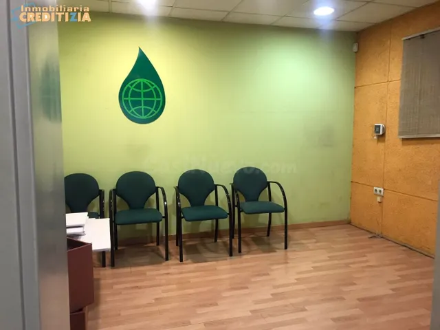 LOCAL COMERCIAL BIEN SITUADO - foto 4