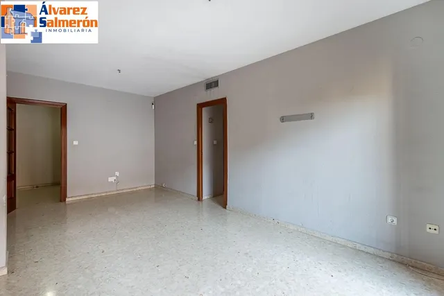 Espacio, luz y comodidad en una vivienda con grandes posibilidades en zona Alcampo — 6