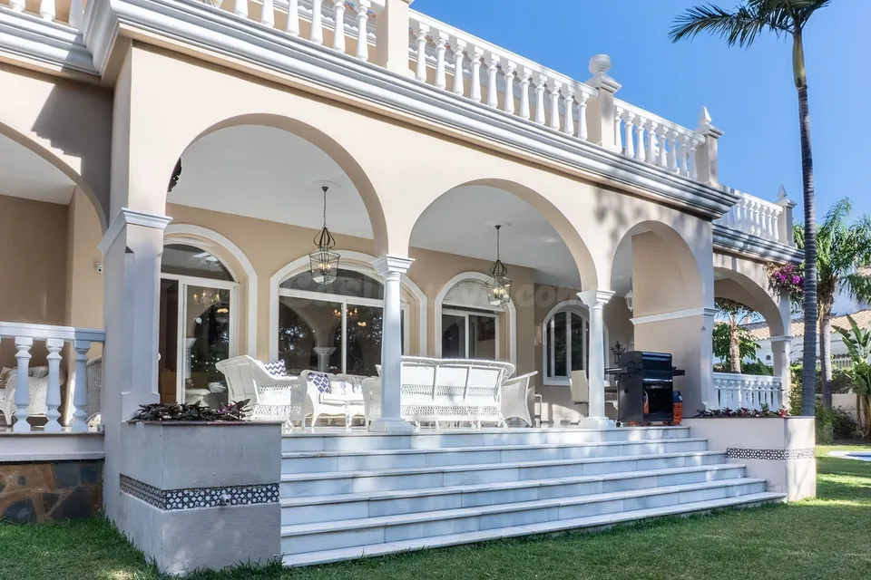 Chalet 5 habitaciones 539m² en venta - Costa Del Sol