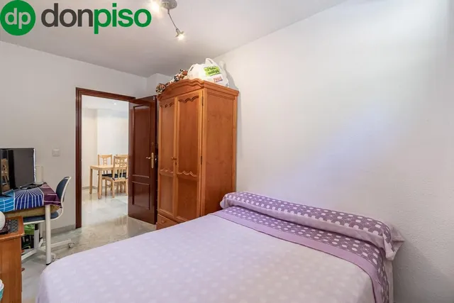 ¡¡Fantástico piso de 7 habitaciones en Bola de Oro!! — 6