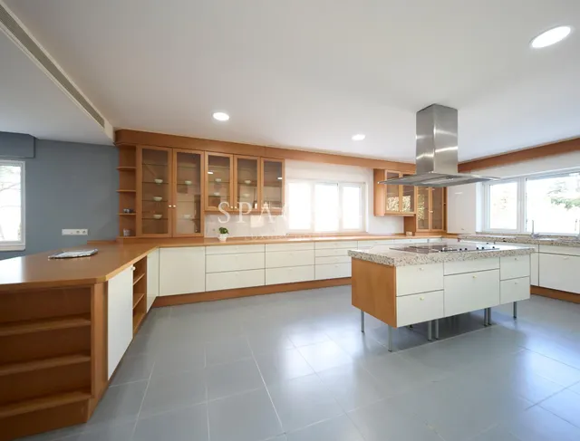 Villa de Lujo en Urbanización cerrada — 10
