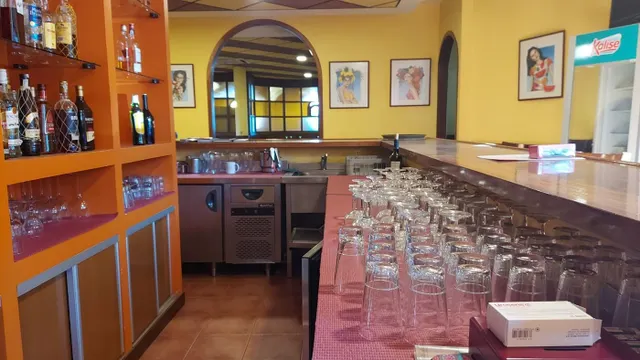 casa, restaurante y parcela en venta en la zona de santo domingo — 34
