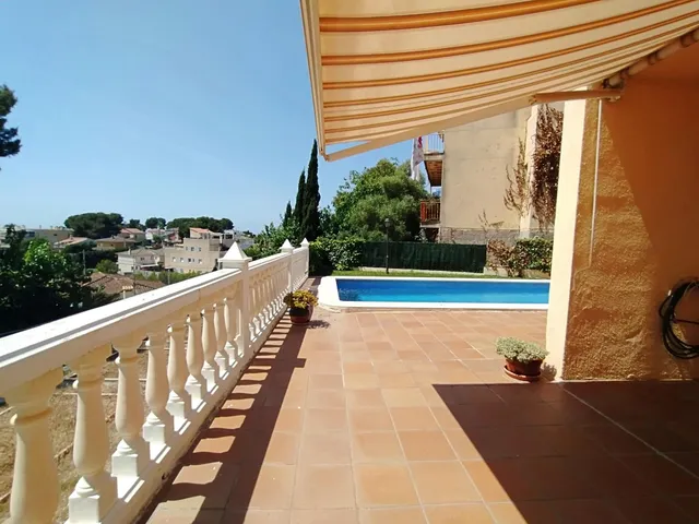 PRECIOSA CASA CON VISTAS AL MAR EN SEGUR DE CALAFELL — 4
