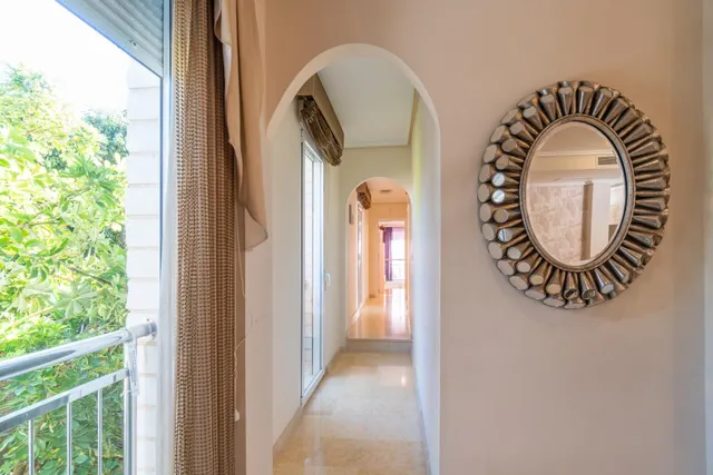Villa exclusiva de 419 m2 con piscina privada a 200 m del mar en Torre la Mata — 19