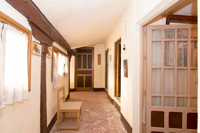 Escpecatcular Casa- Edficicio en el Centro de Baza — 38
