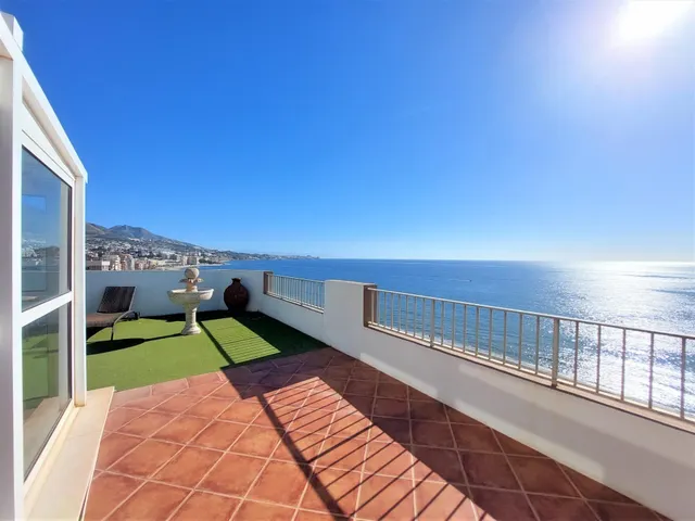 VENTA DE ÁTICO EN PASEO MARÍTIMO DE LOS BOLICHES, FUENGIROLA. 2 DORMITORIOS, TERRAZA Y VISTAS AL MAR — 27