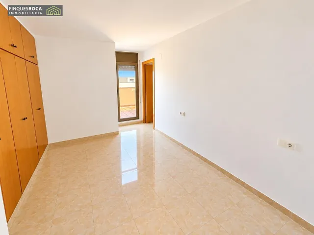 Exclusivo ático esquinero con 121 m2 de terraza y vistas al mar en la ràpita — 15