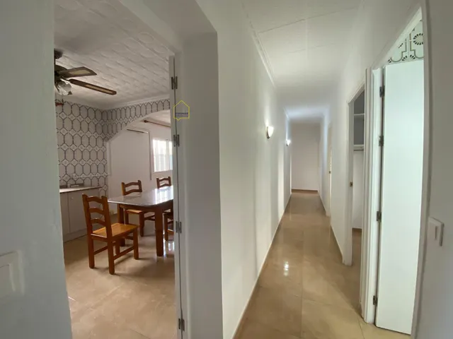 CASA LUMINOSA CON PARCELA A UN PASO DEL CENTRO — 22