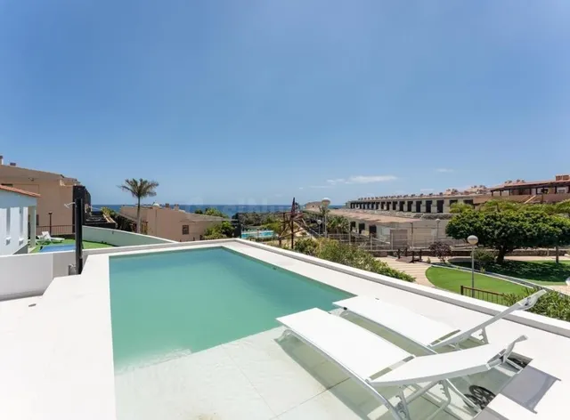 Excepcional Villa en Amarilla Golf con piscina privada - San
