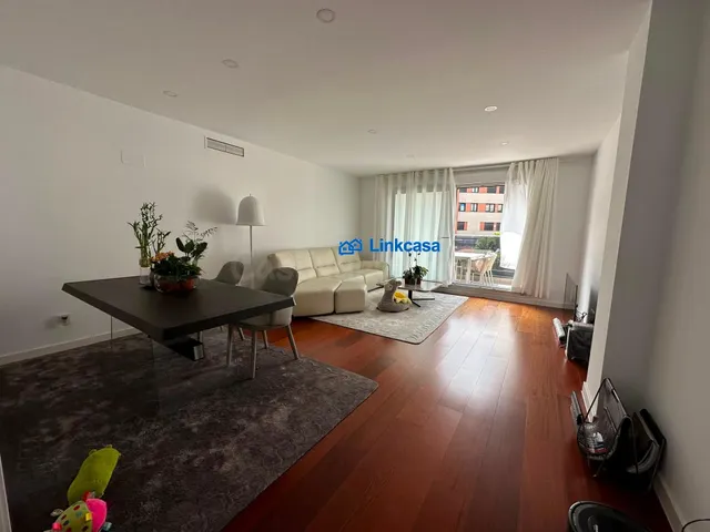 Exclusiva vivienda de 4 dormitorios en Prado de Somosaguas ( - foto 2