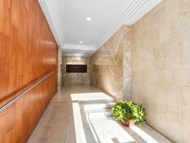 Un piso de los que ya no se hacen: espacio, sol y la brisa del mar a un paso — 28