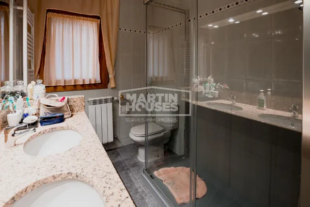 PISO EN VENTA  3 habitaciones, TERRAZA, PARKING Y TRASTERO — 22