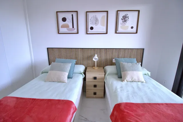 Apartamento con vistas al mar 500 m de la playa — 16