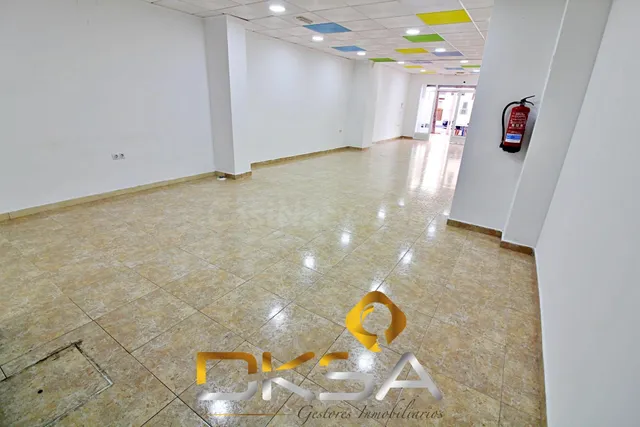 Local comercial con posibilidad de cambio a vivienda en el G - foto 5