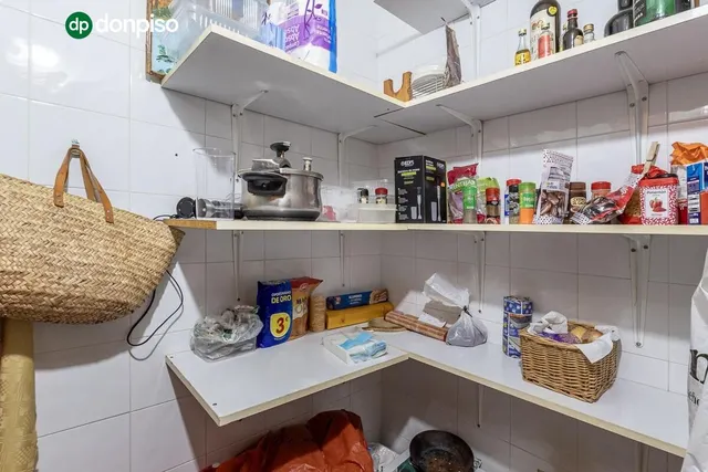 Piso de gran tamaño con múltiples posibilidades en  Peligros — 22