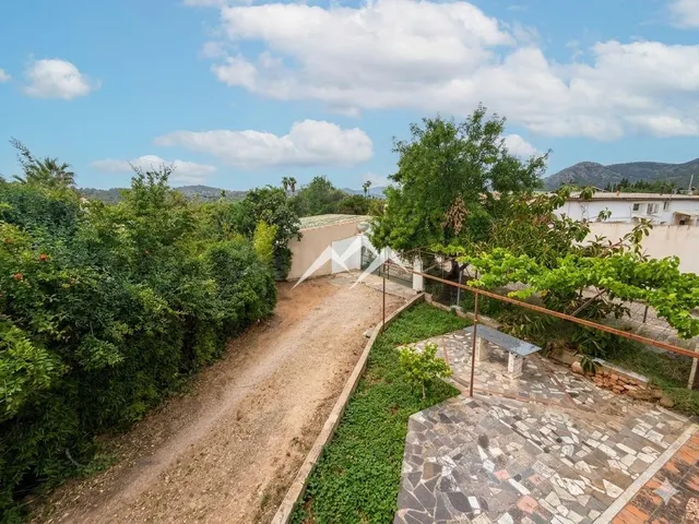 Finca rústica en Esporles con vivienda, amplios anexos y vis - foto 4