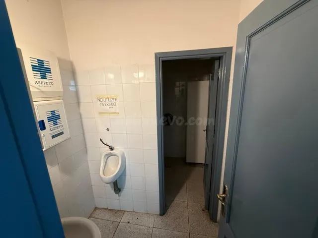 Gran Local en Venta en La Laguna - Espacio que Impulsa a tu Negocio — 33