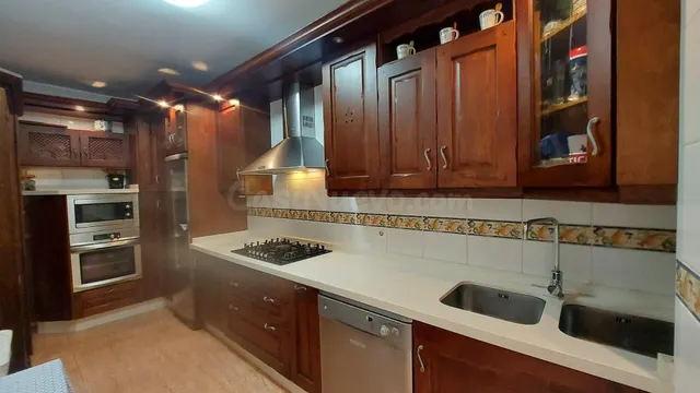 Piso bajo con sotano en residencial Conde Barcelona — 4