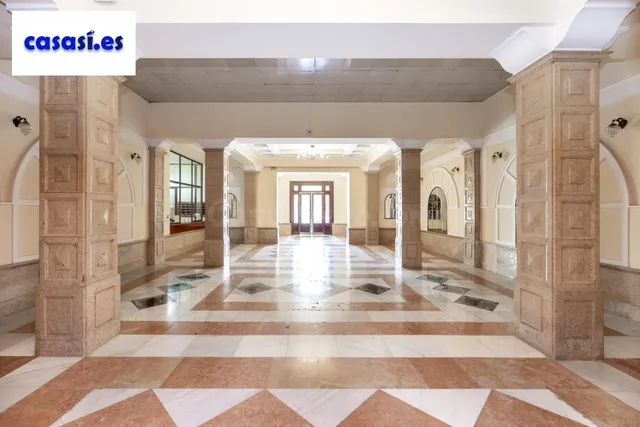Gran vivienda en Plaza Los Campos - 7 habitaciones - foto 3