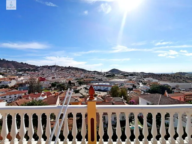 CASA CON VISTAS PANORAMICAS EN PUERTO DE LA TORRE — 35