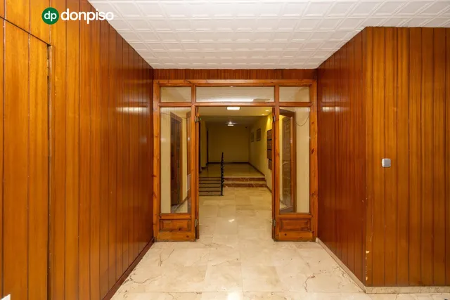 Local comercial de 150 m2 entre Camino de Ronda y Alhamar – doble acceso — 17