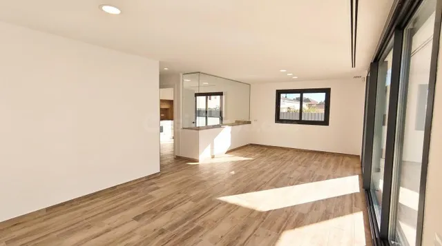 Alquiler de  chalet independiente en Oasis Park, Vendrell — 4